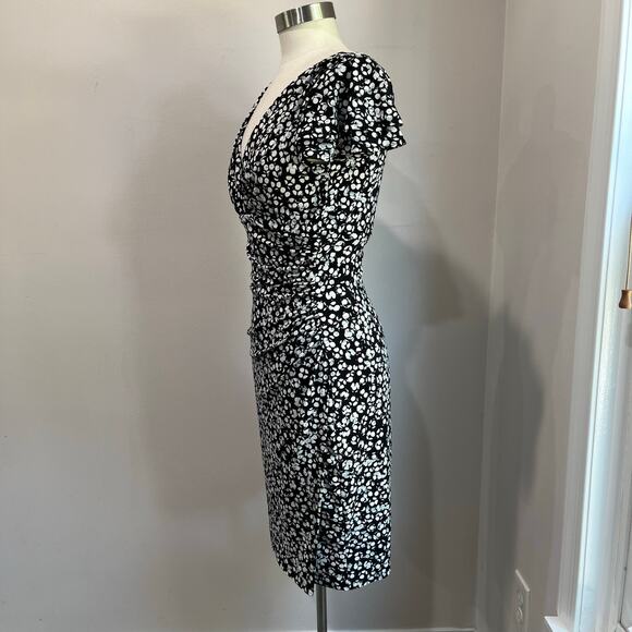 LAUREN Ralph Lauren Black Abstract Floral Surplice Dress Size 6 - Picture 3 of 8